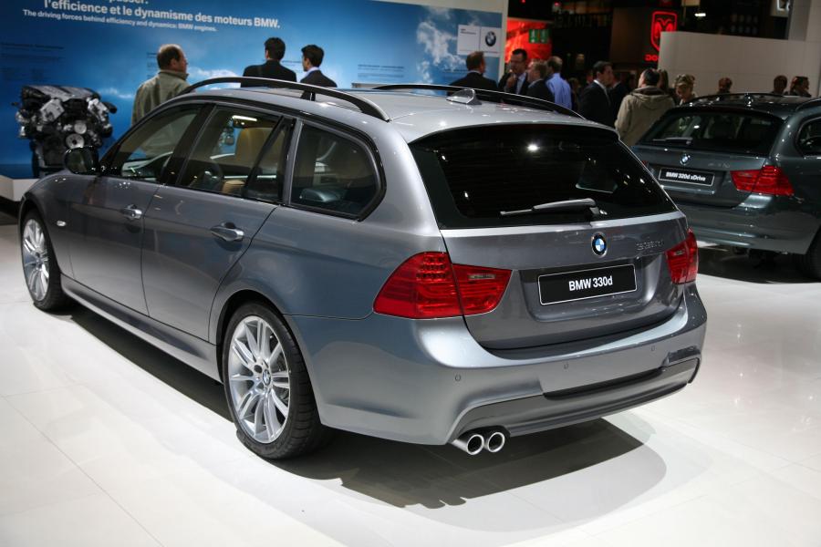  BMW 3-Series Touring 2009 года  (фото 13 из 17)